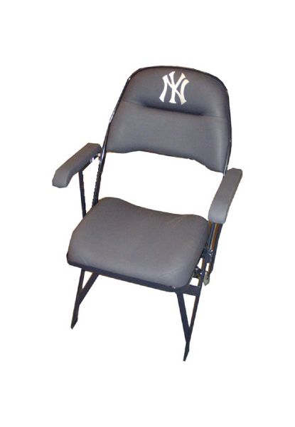 Phil Hughes  Clubhouse Chair - NY Yankees 2011 ALDS Game Used #65 Clubhouse Chair (FJ806621) (MLB Holo / Yankees-Steiner LOA)